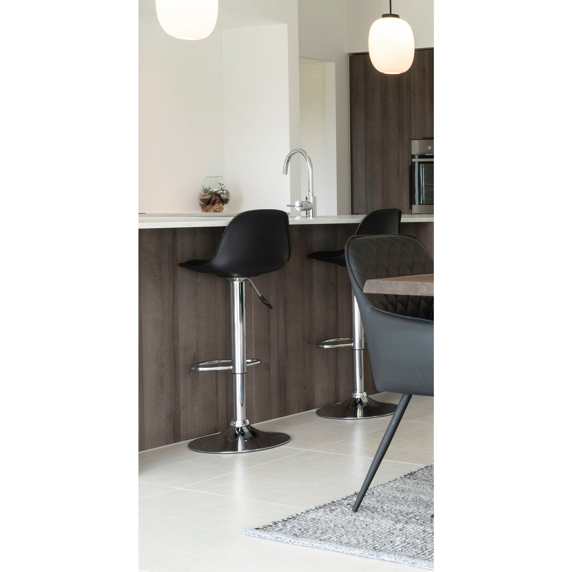 Trondheim Barkruk - Barkruk, PU-leer, zwart, chromen poten (set van 2)