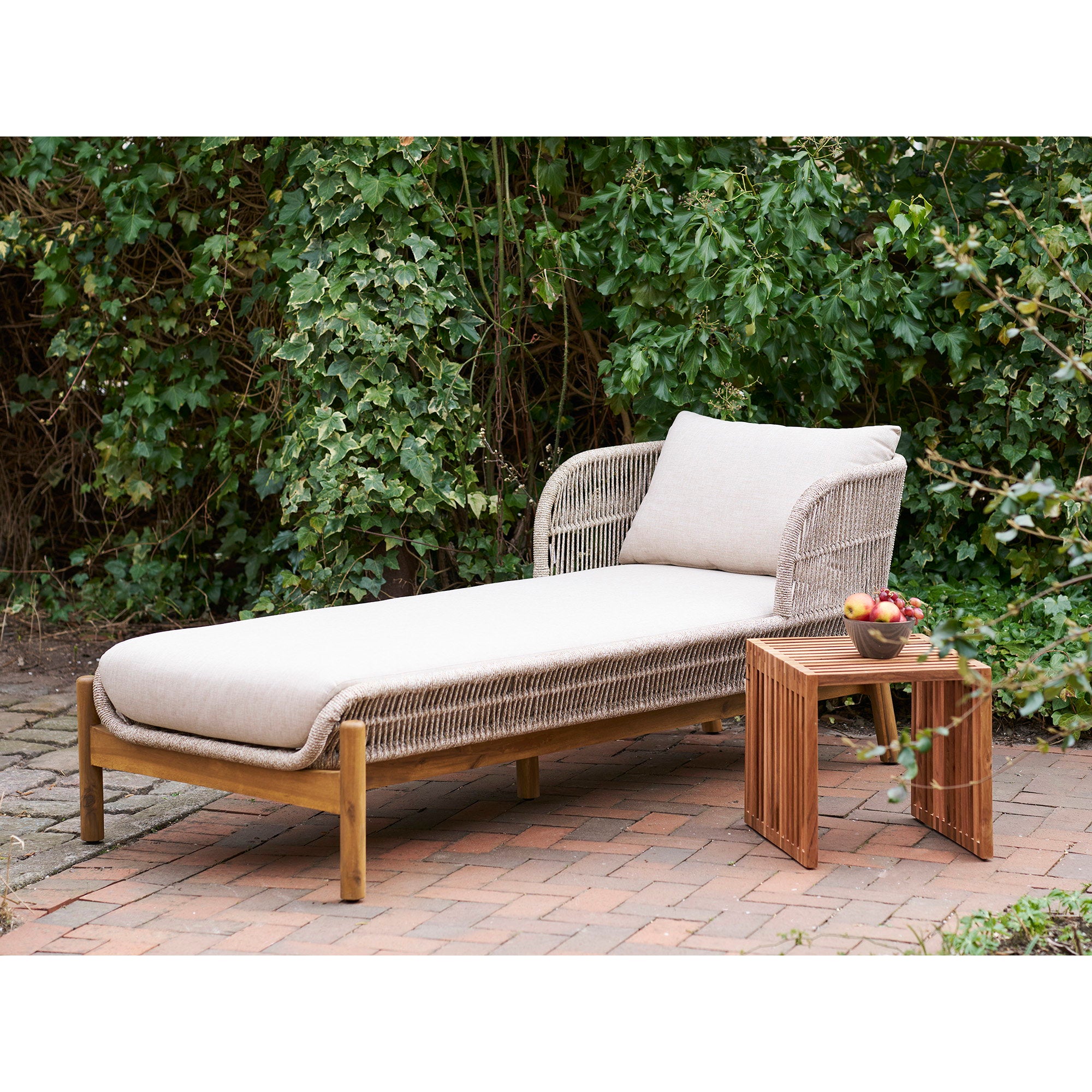 Pego Side Table - Side table, teak, natural 40x40x40 cm
