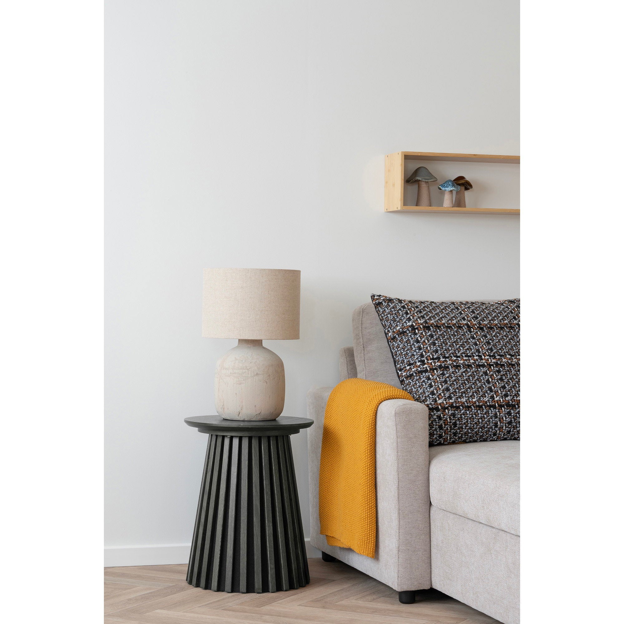 Osaka Side Table - Side table, oak veneer, black Ø40x50 cm
