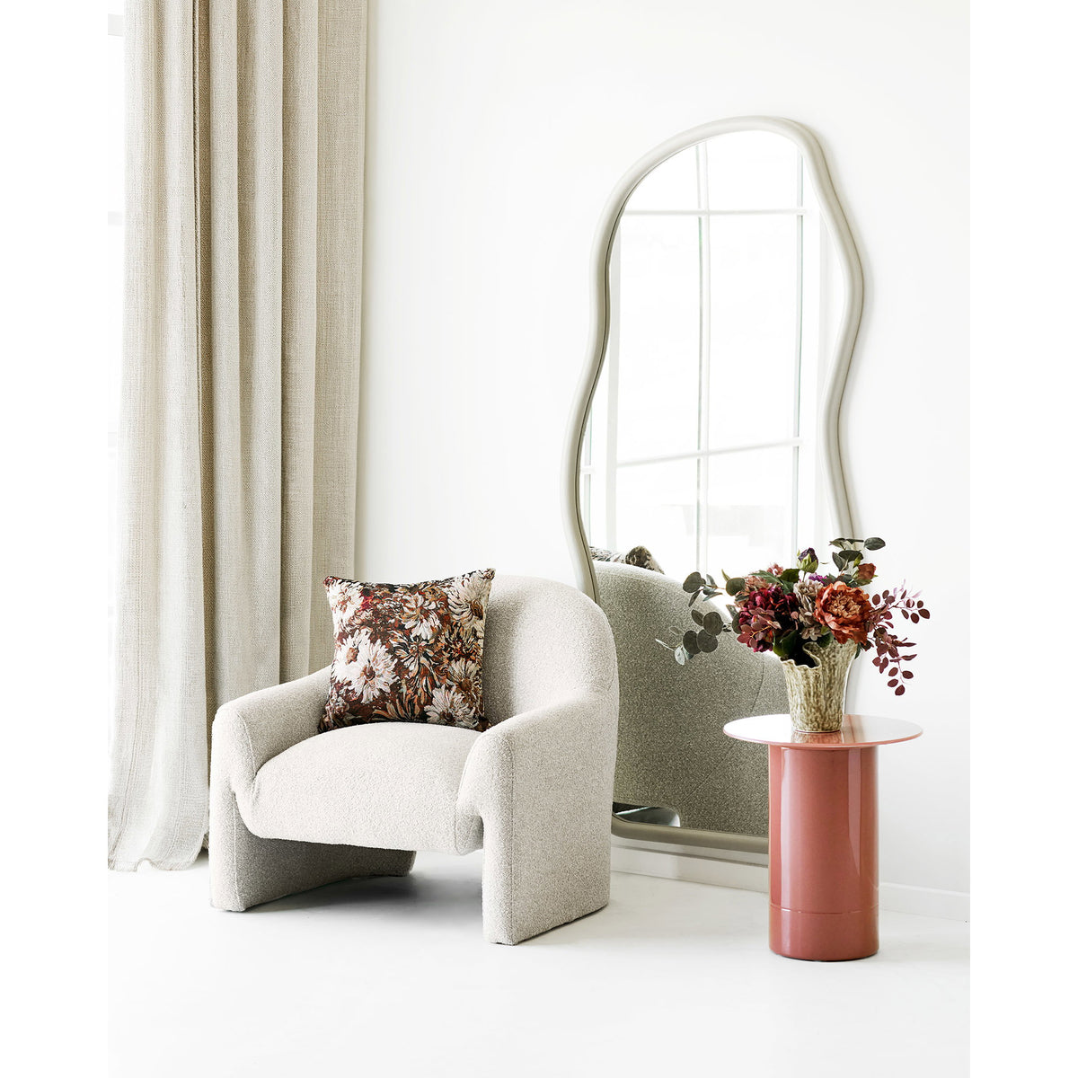 Florens Side Table - Side table, terracotta, ø45x51 cm
