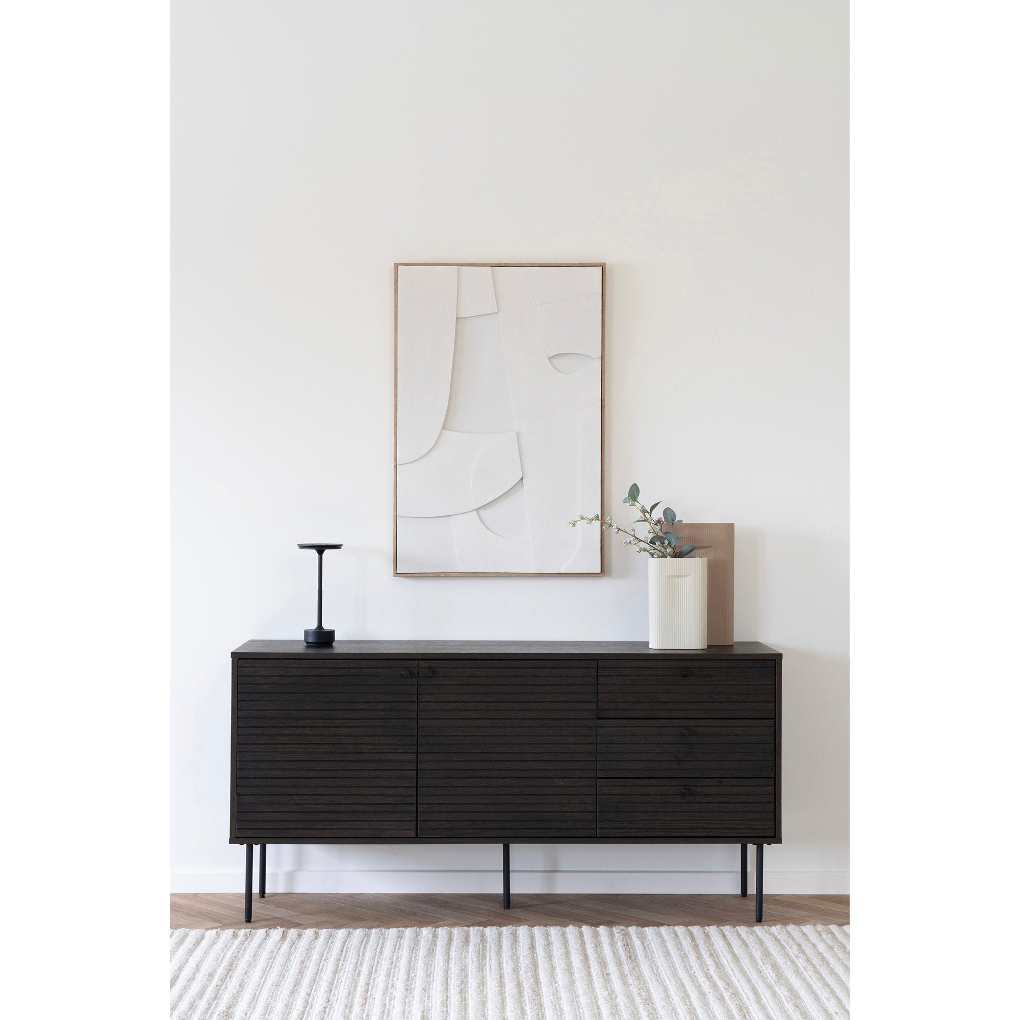Kyoto Dressoir - 3 lades, 2 deuren, eikenfineer, gerookt, zwarte metalen poten 150x40x74 cm