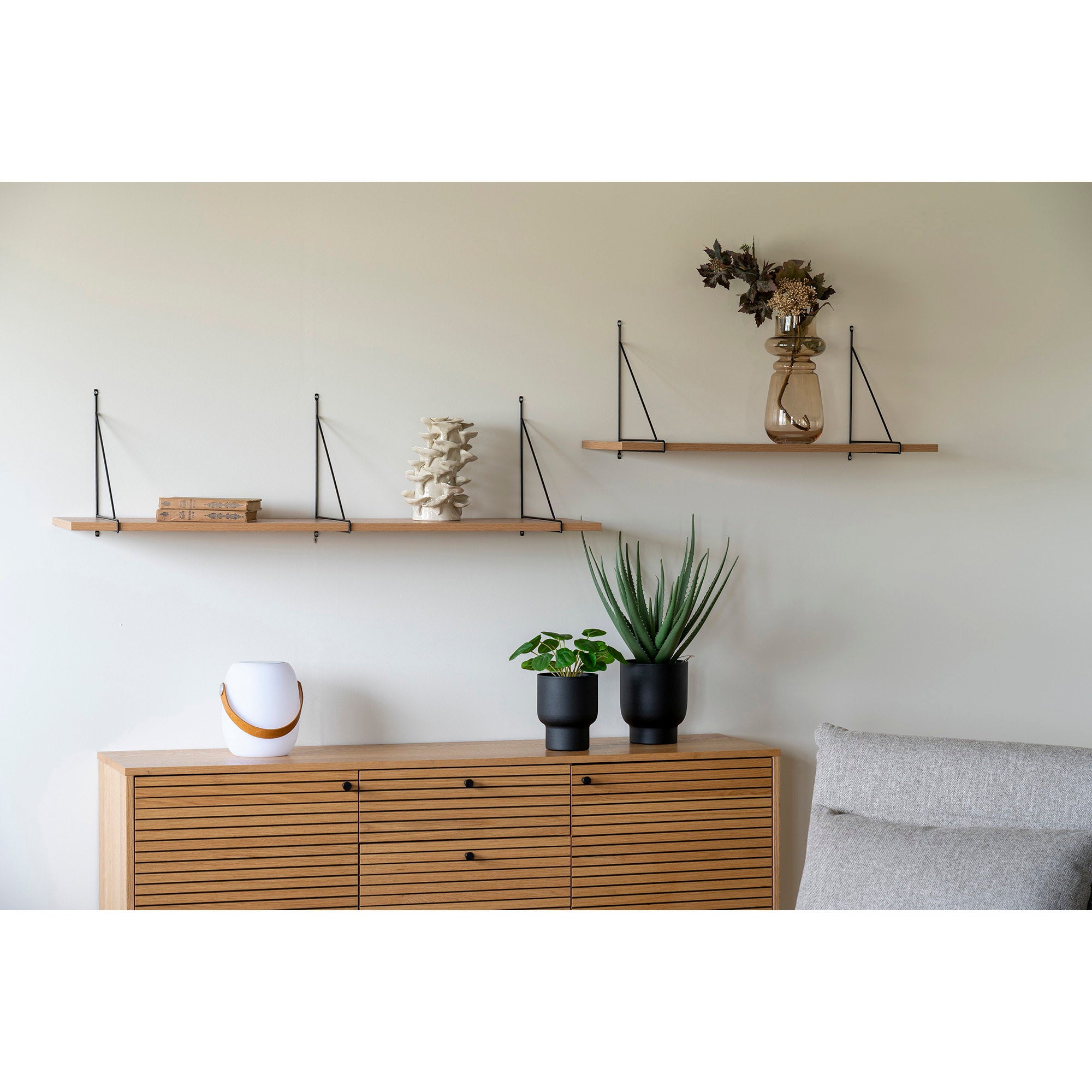 Chiba Wandplank - Essenfineer, zwart stalen frame 120x29 cm