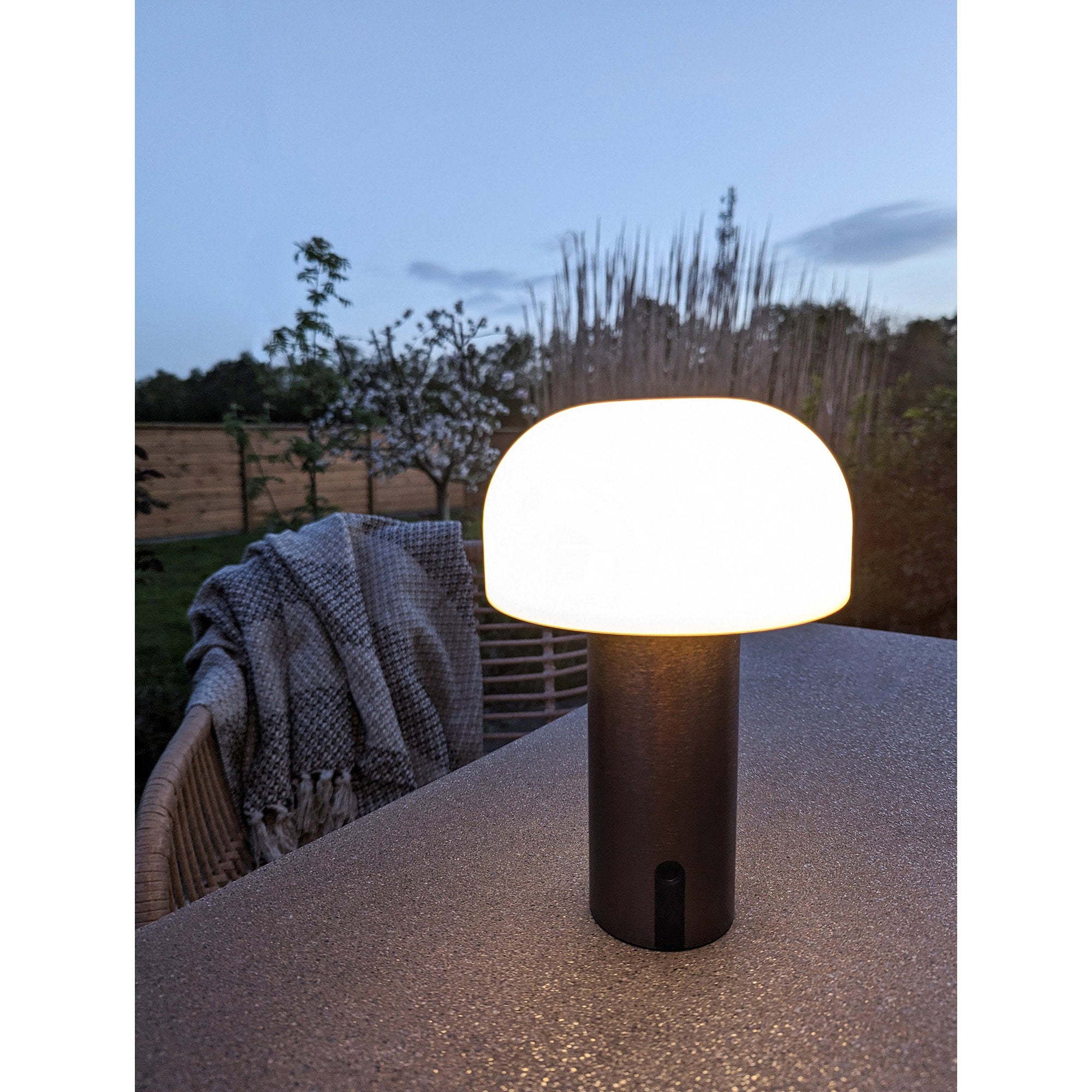 Soham LED Tafellamp - Oplaadbaar, wit/koper