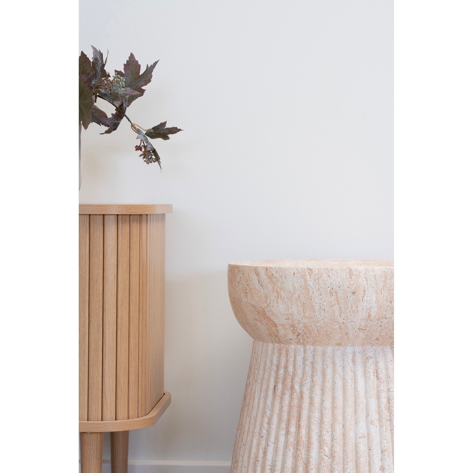 Bonn Side Table - Side table, fiberclay with milled structure, natural Ø37x43 cm