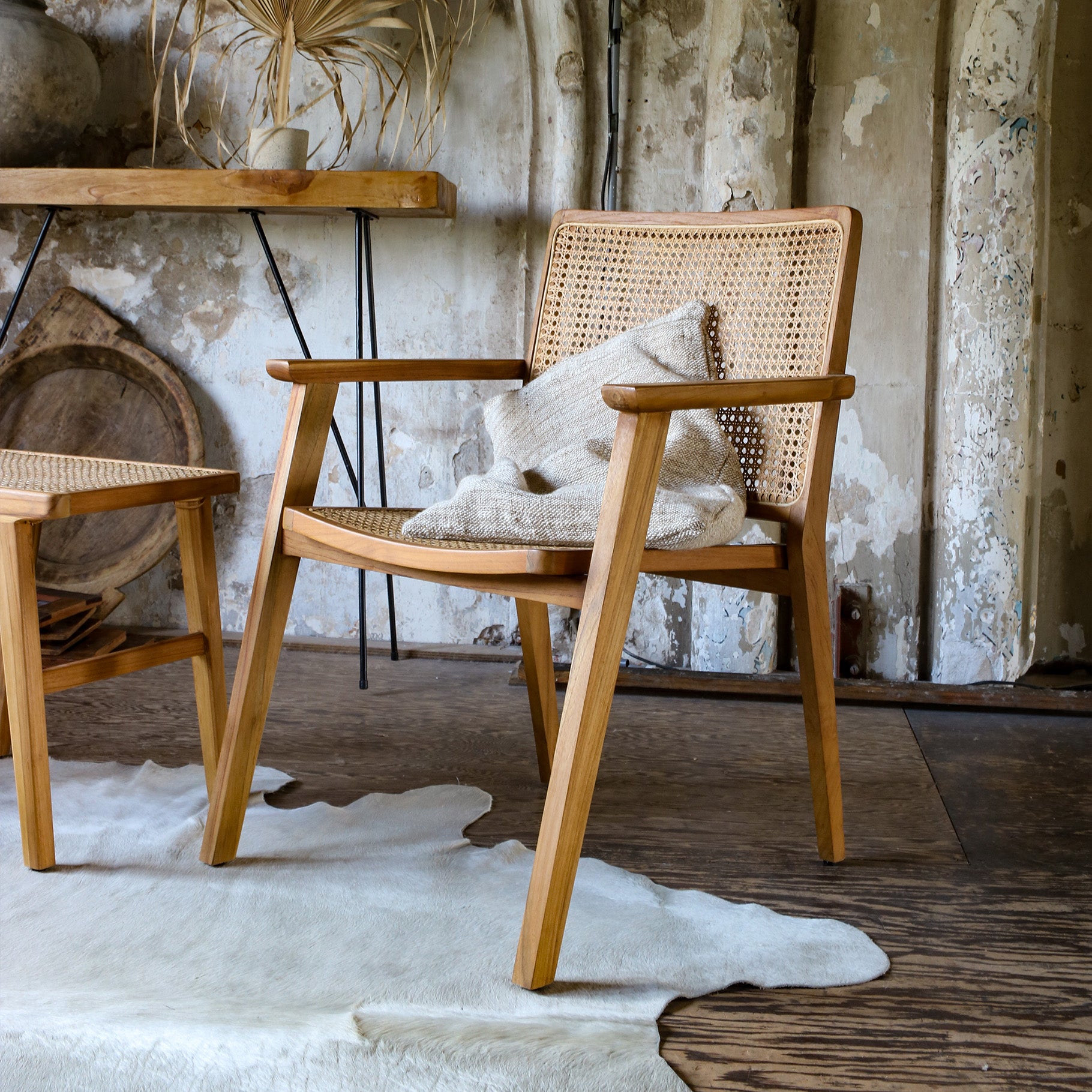 Nova teak eetkamerstoel met armleuning (set van 2)